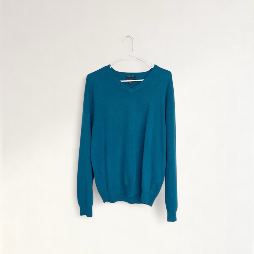 (M/L) Club Room • 100% Cashmere V Neck Sweater